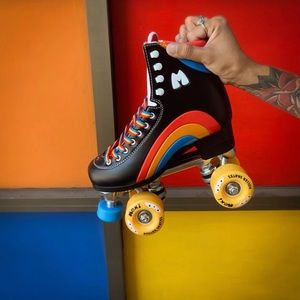 NEW ** Moxie Rainbow Rider Roller skates